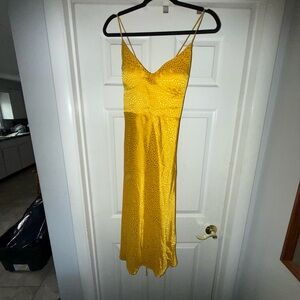 Elegant Yellow Midi Dress